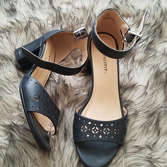 Vintage black heeled sandals - Picture 5 of 6